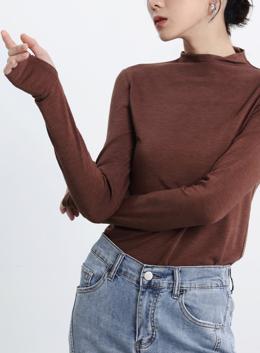 半高領舒適高彈內搭上衣